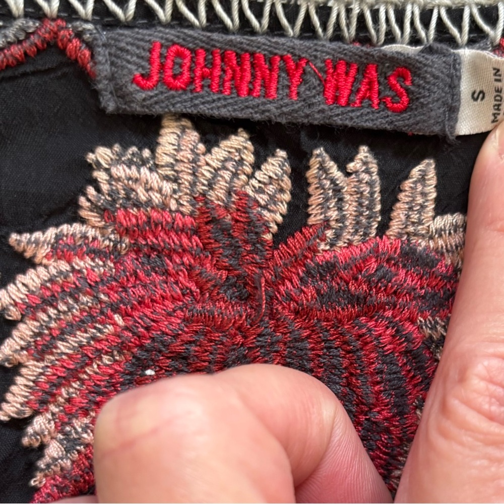 JOHNNY WAS Hamayu Embroidered Black Floral Women's Top Small Boho Chic Festival - Picture 3 of 6